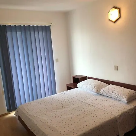 Apartment With Private Parking Baska Voda