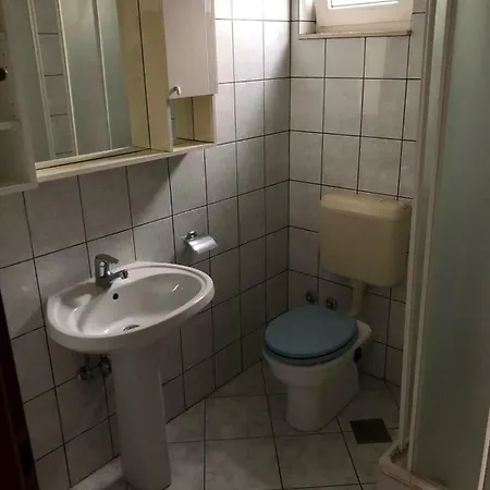 With Private Parking Apartment